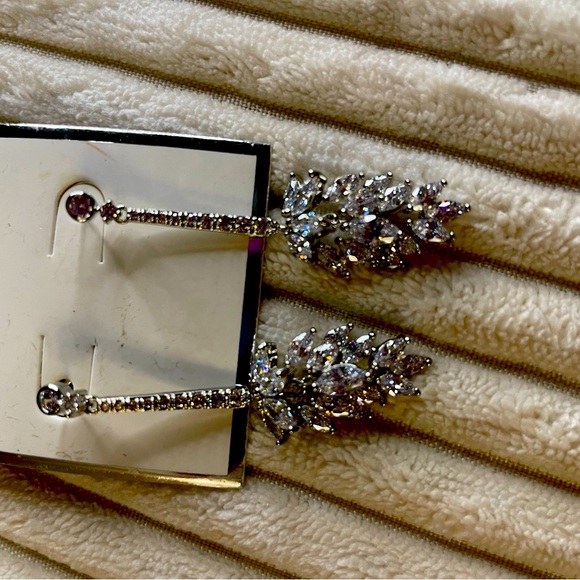 Evening earrings from Aldo. - Picture 2 of 2